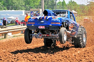 POTCHEBSKI RESETS LAP RECORD AT FIREBIRD