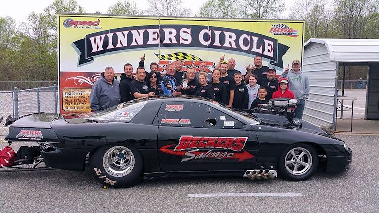 Decker resets Outlaw 10.5 Record, wins at MIR